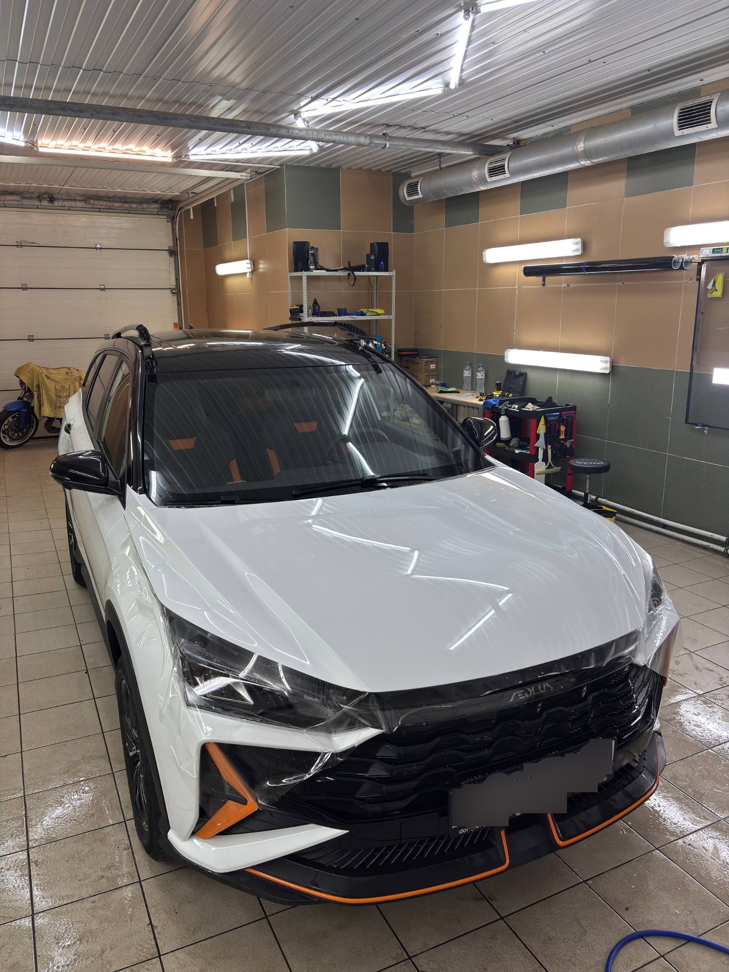 Оклейка нового Dongfeng Shine защитной плёнкой с тонировкой, Гомель